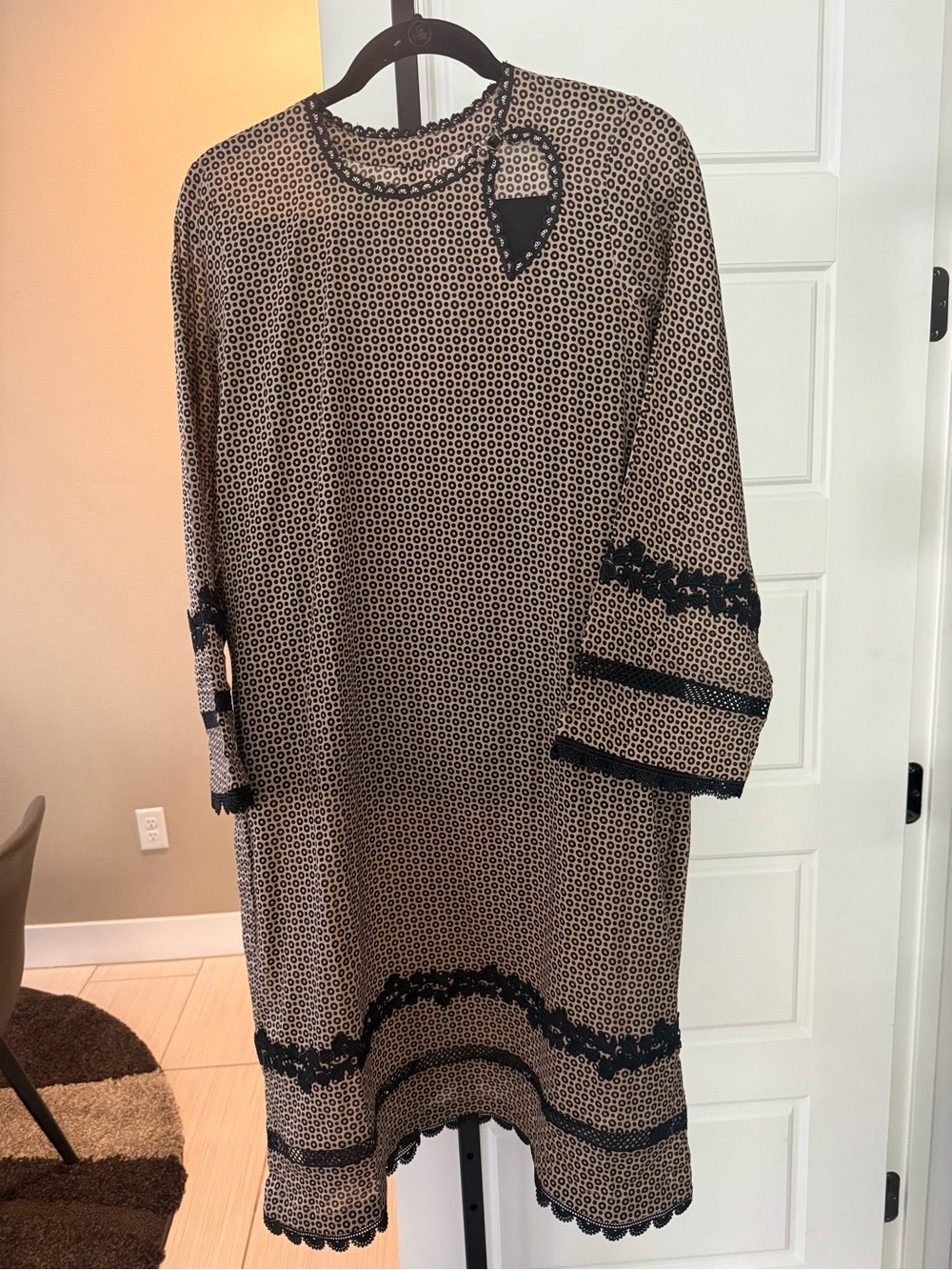 Women’s Black and Cream Patterned Sweater Dress